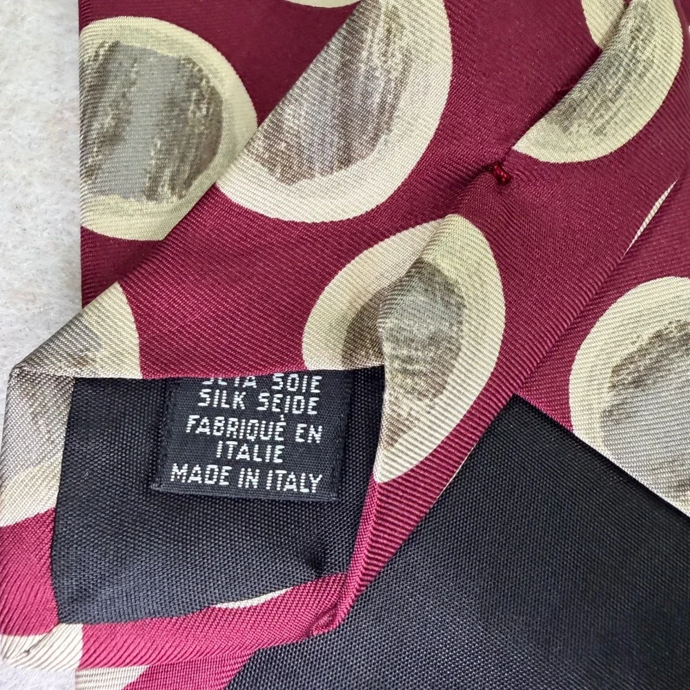 Hugo Boss‎ Mens Burgundy Silk Abstract Polka Dot Tie Made in Italy Wide 4 Inch